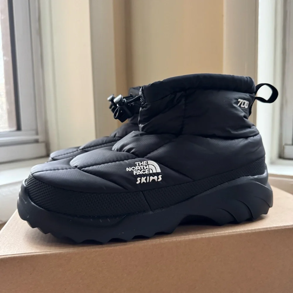 North Face x Skims Nuptse Traction Chukka Boots Onyx Black Men's 6 / Women's 8